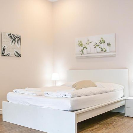 Stylish Studio Apartment Wiener Stadthalle エクステリア 写真