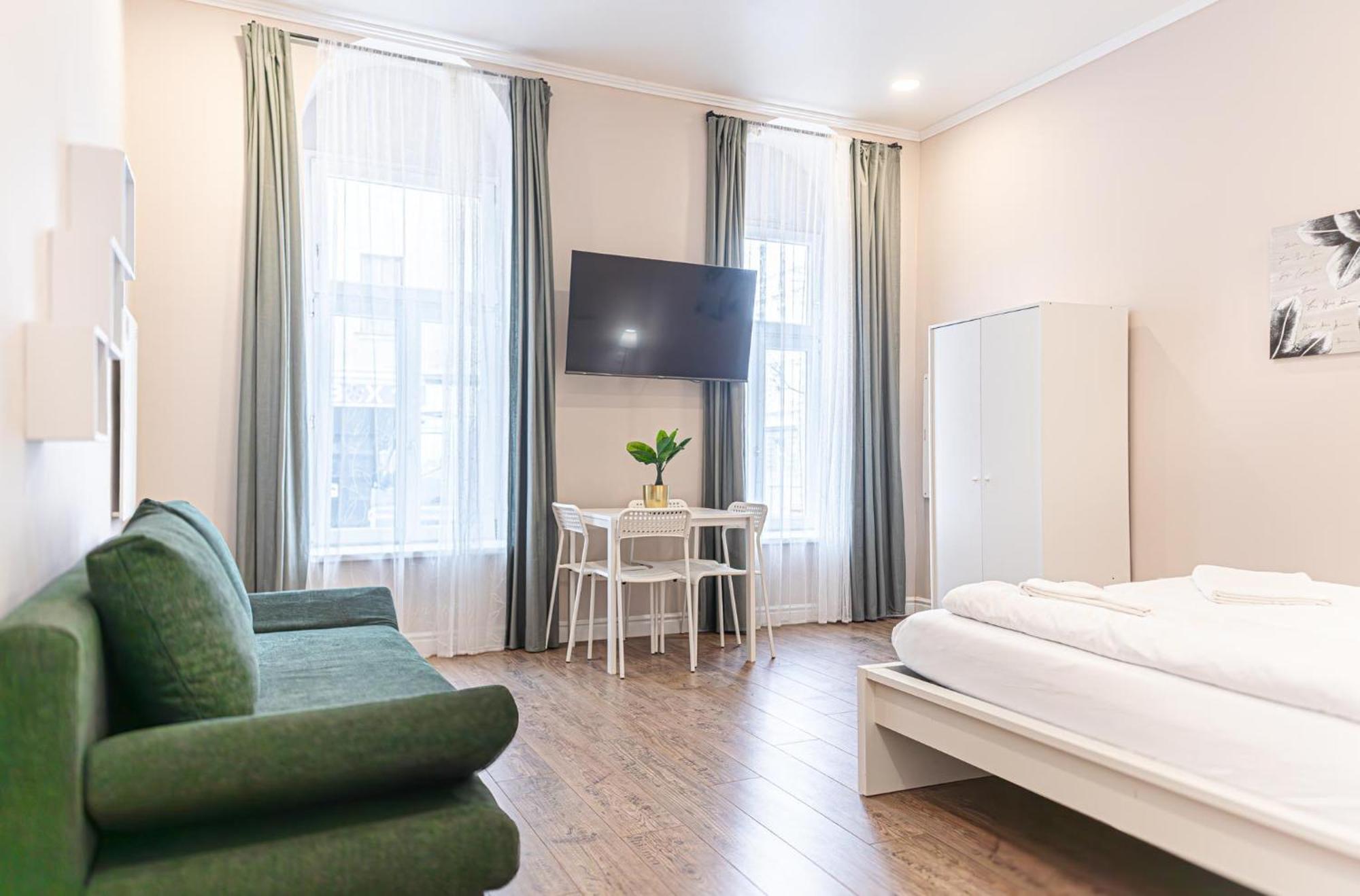 Stylish Studio Apartment Wiener Stadthalle エクステリア 写真
