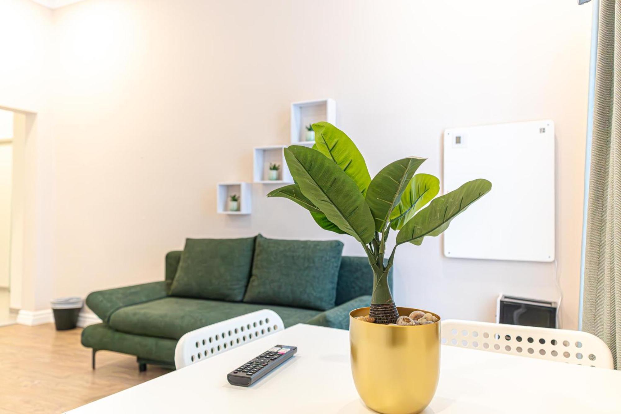 Stylish Studio Apartment Wiener Stadthalle エクステリア 写真